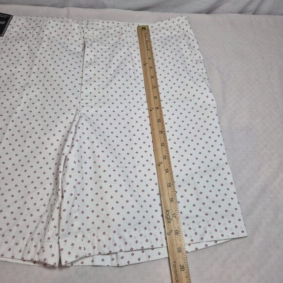Roundtree & Yorke Men's Shorts Size 40 Casuals White Flat Front Chino (54) - Picture 6 of 13